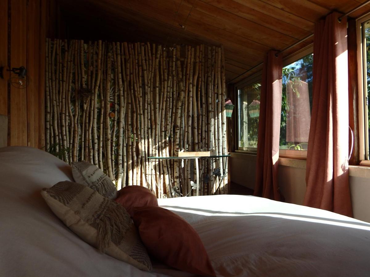 Bed and Breakfast Le P'Tit Nid De Gabriel Les Touches-de-Périgny Esterno foto
