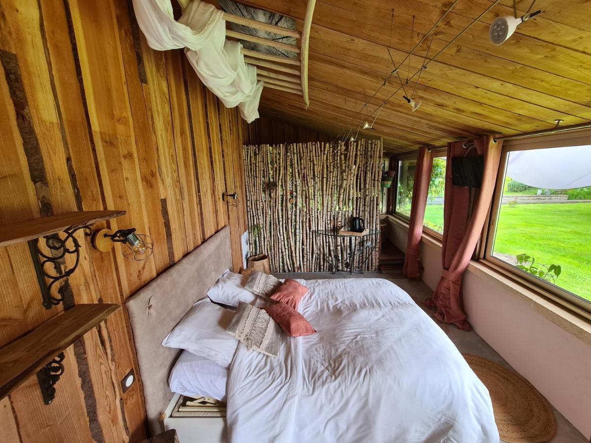 Bed and Breakfast Le P'Tit Nid De Gabriel Les Touches-de-Périgny Esterno foto
