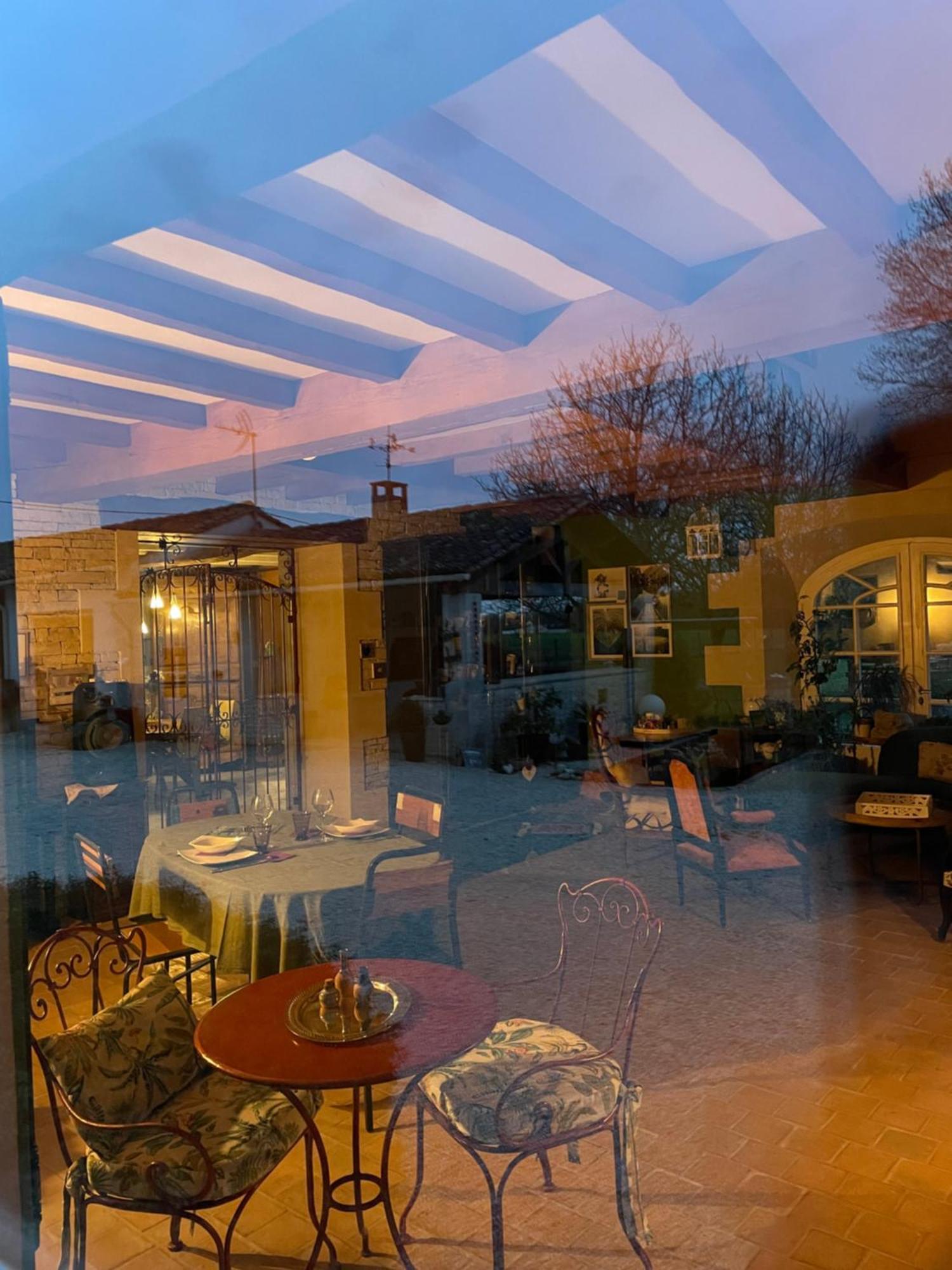 Bed and Breakfast Le P'Tit Nid De Gabriel Les Touches-de-Périgny Esterno foto