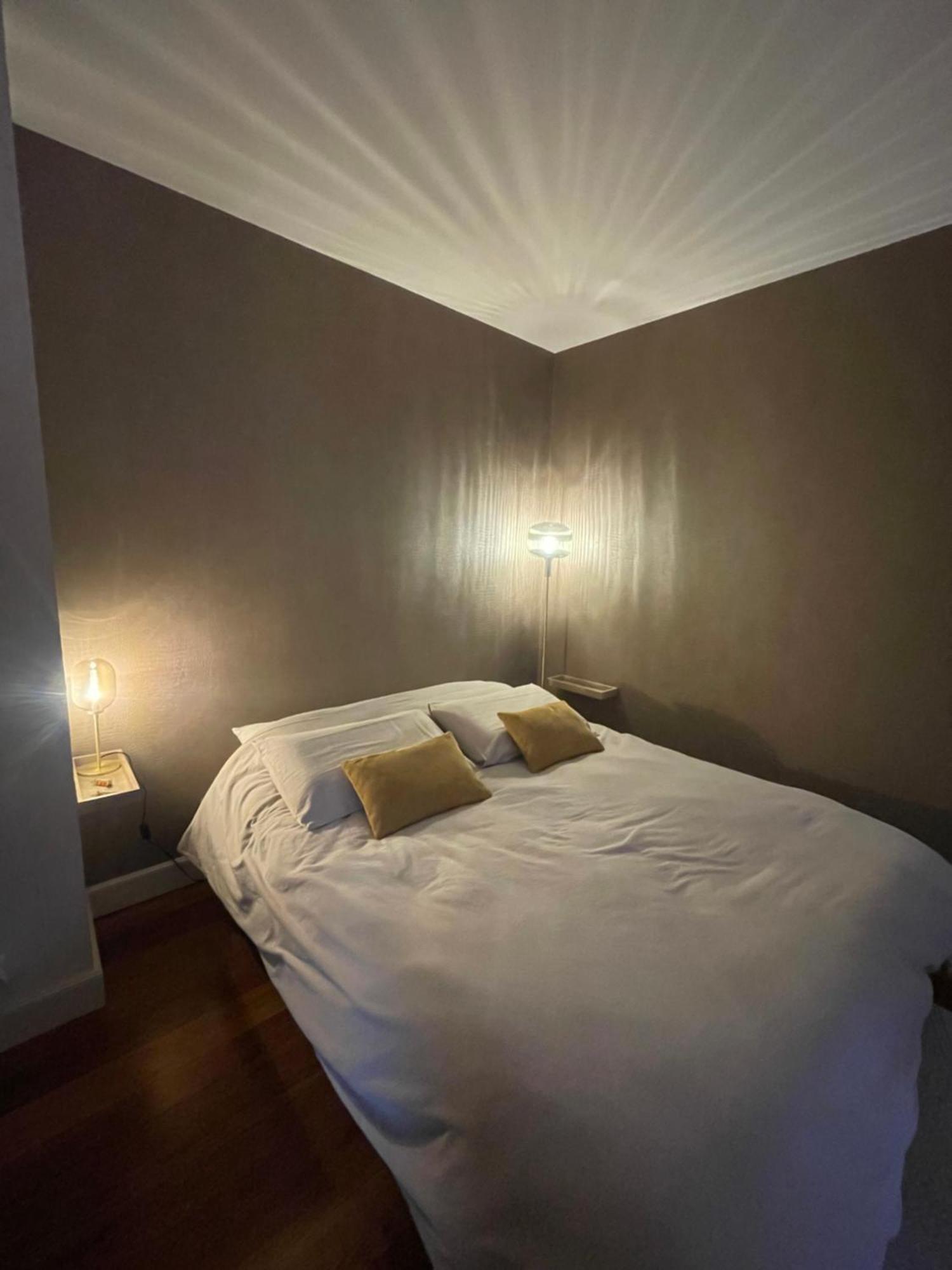 Bed and Breakfast Le P'Tit Nid De Gabriel Les Touches-de-Périgny Esterno foto